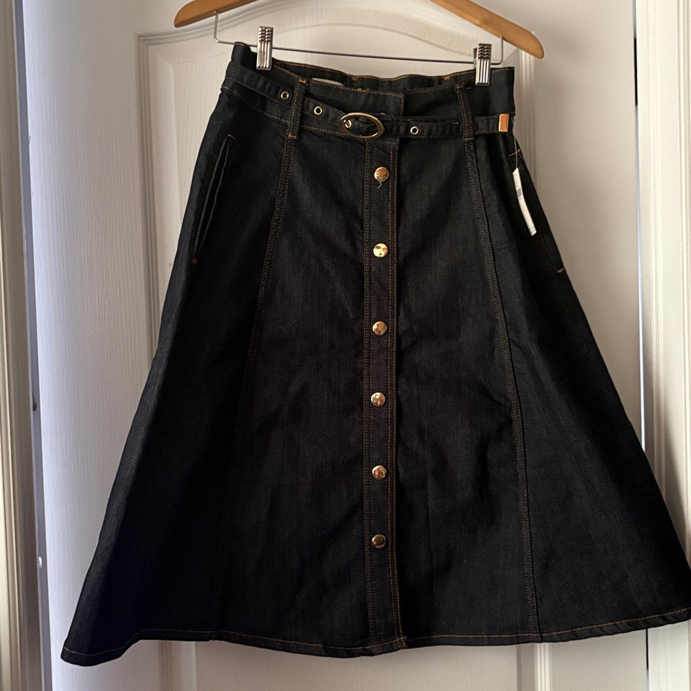 NWT Pilcro Anthropologie Dk Denim Button-Front Skirt. Pockets, A-line midi. Sz 6